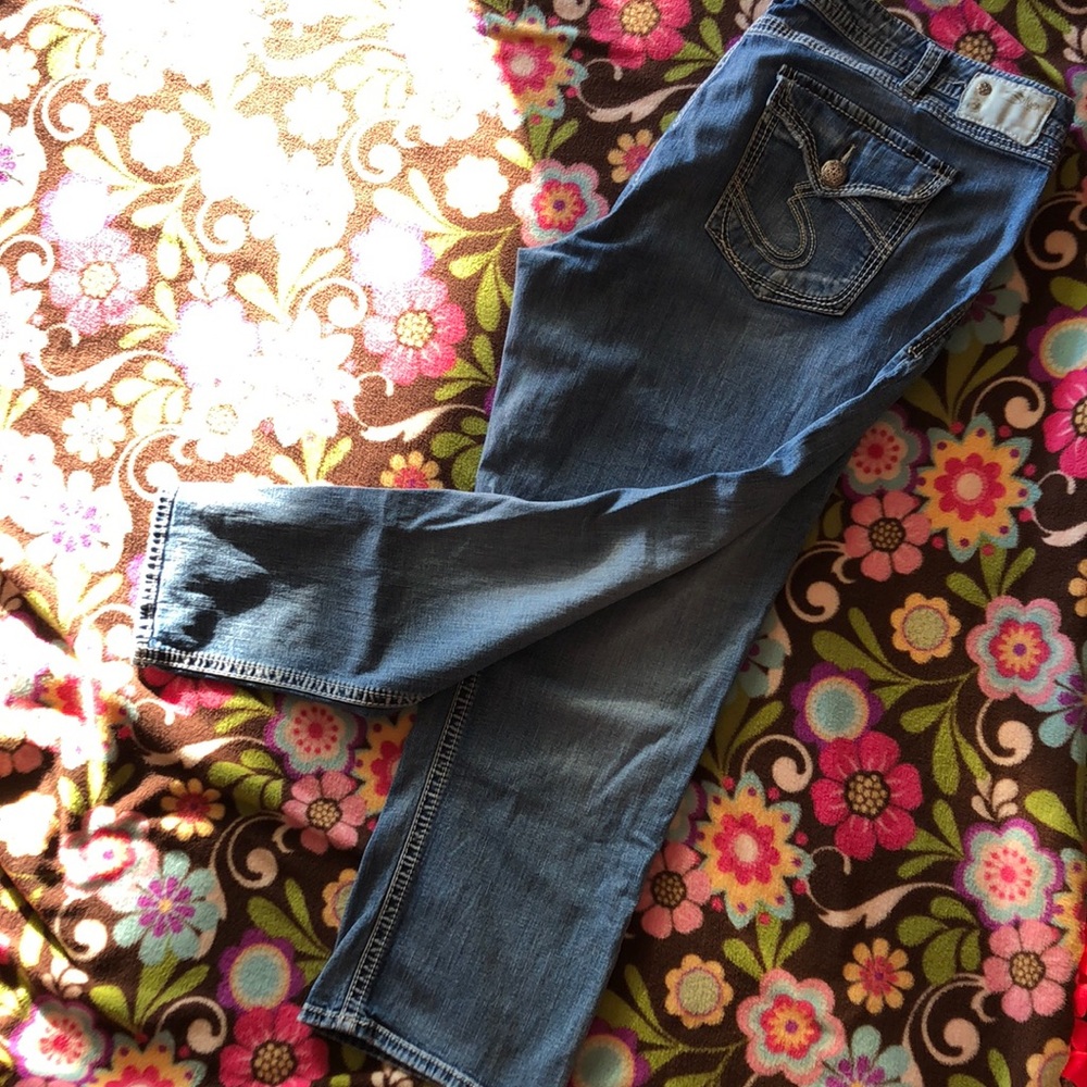 EUC Silver Jean Suki Superplus Capri